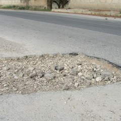 Buche stradali in via Duchessa d'Andria