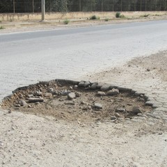 Buche stradali in via Duchessa d'Andria