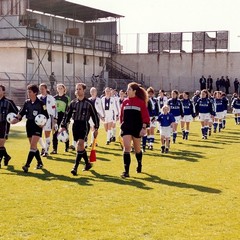 La nazionale femminile di calcio a Trani, il 22 marzo 2000