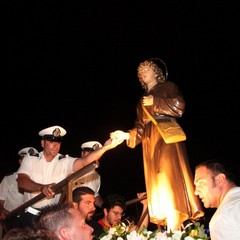 La statua di San Nicola Pellegrino torna al Monastero di Colonna