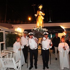 La statua di San Nicola Pellegrino torna al Monastero di Colonna