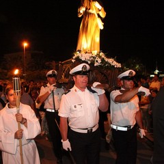 La statua di San Nicola Pellegrino torna al Monastero di Colonna