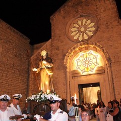 La statua di San Nicola Pellegrino torna al Monastero di Colonna
