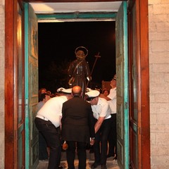 La statua di San Nicola Pellegrino torna al Monastero di Colonna