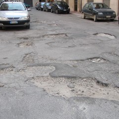 Buche stradali in via Orazio Palumbo