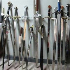 Articoli sequestrati dalla Polizia Locale di Trani