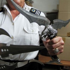 Articoli sequestrati dalla Polizia Locale di Trani