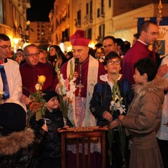 Omaggio floreale all'Immacolata: piazza della Libertà