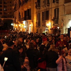 Omaggio floreale all'Immacolata: piazza della Libertà