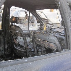 Incendio in corso Manzoni a Trani