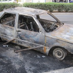 Incendio in corso Manzoni a Trani