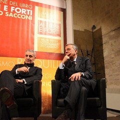 Maurizio Sacconi a Trani per la presentazione del libro "Ai liberi e forti""
