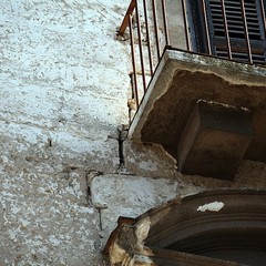 Le condizioni critiche di Palazzo Sarlo a Trani