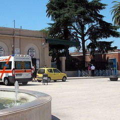 Pendolari bloccati alla stazione di Trani