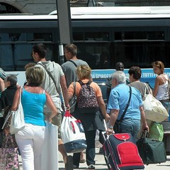 Pendolari bloccati alla stazione di Trani