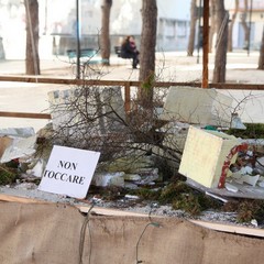 Presepe distrtutto alla pinetina di via Andria