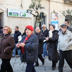 Corteo di protesta contro la smobilitazione dell’ospedale di Trani