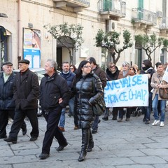 Corteo di protesta contro la smobilitazione dell’ospedale di Trani