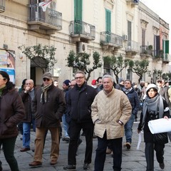 Corteo di protesta contro la smobilitazione dell’ospedale di Trani