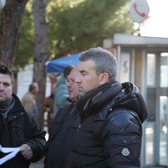 Corteo di protesta contro la smobilitazione dell’ospedale di Trani