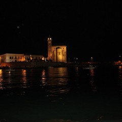 Sbarco di San Nicola Pellegrino nel porto di Trani