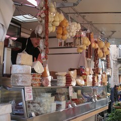 Febbraio - Ultimo mercato alimentare in piazza Longobardi