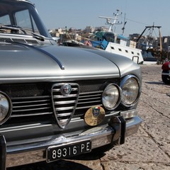 Giugno - Sul porto le auto d'epoca
