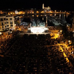Luglio - Inaugurazione di piazza Quercia