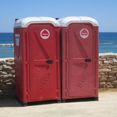 I bagni chimici installati a Trani