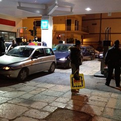 Torna la benzina in via Bisceglie: assalto alla Esso