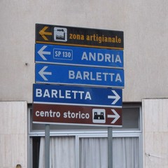 Cartelli stradali a Trani