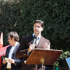 Comizio di Fabrizio Ferrante in piazza della Repubblica