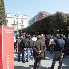 Comizio di Fabrizio Ferrante in piazza della Repubblica