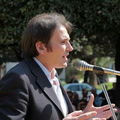 Comizio di Fabrizio Ferrante in piazza della Repubblica