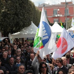 Comizio del candidato sindaco Ugo Operamolla