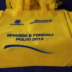 Presentazione di spiagge e fondali puliti