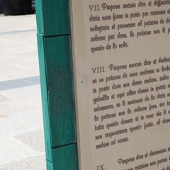 Tavole degli statuti marittimi danneggiate dai vandali