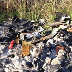 Discarica a cielo aperto a Boccadoro