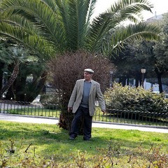 Trani e la grande guerra, storico abbraccio fra italiani e tedeschi a Trani in piazza della Repubblica (7 marzo 2012)