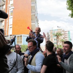 Riserbato sindaco, i festeggiamenti al comitato elettorale