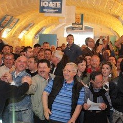 Riserbato sindaco, i festeggiamenti al comitato elettorale