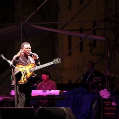 George Benson live a Trani