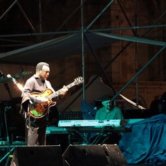 George Benson live a Trani