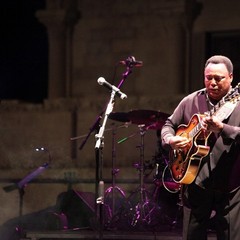 George Benson live a Trani