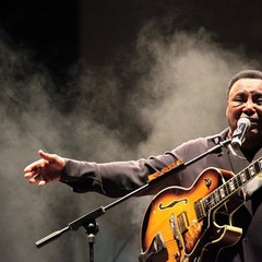 George Benson live a Trani