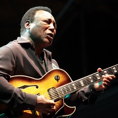 George Benson live a Trani