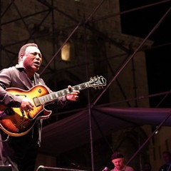 George Benson live a Trani