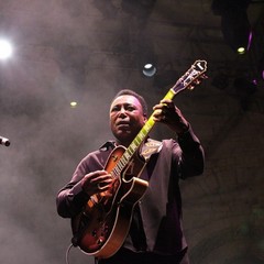 George Benson live a Trani