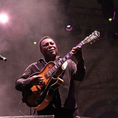 George Benson live a Trani