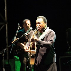 George Benson live a Trani